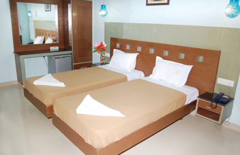 Balaji Grand Hotel Kākināda Camera foto