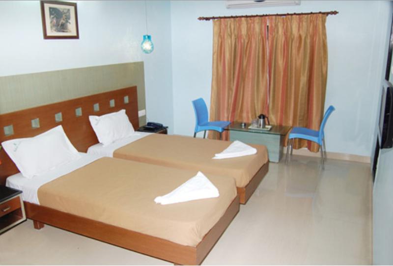 Balaji Grand Hotel Kākināda Camera foto