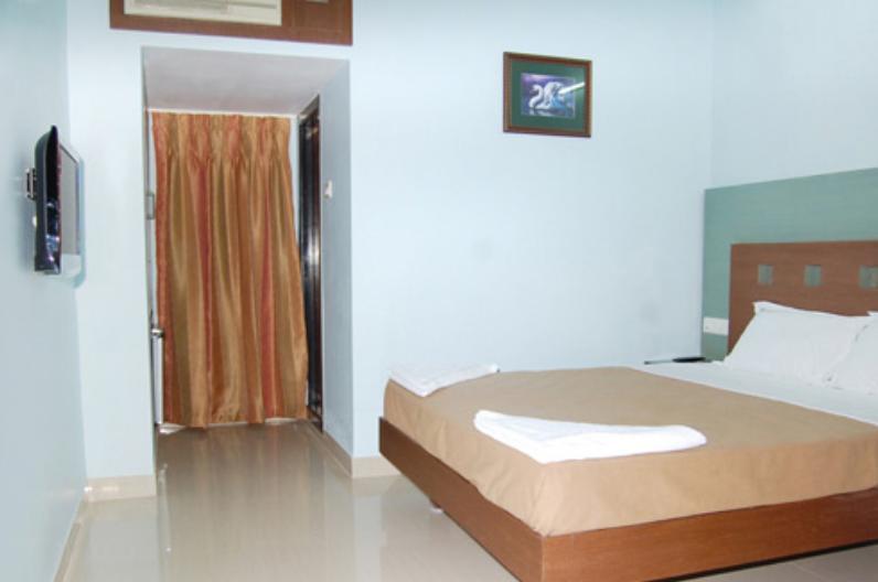 Balaji Grand Hotel Kākināda Esterno foto