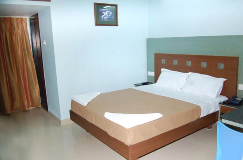 Balaji Grand Hotel Kākināda Camera foto