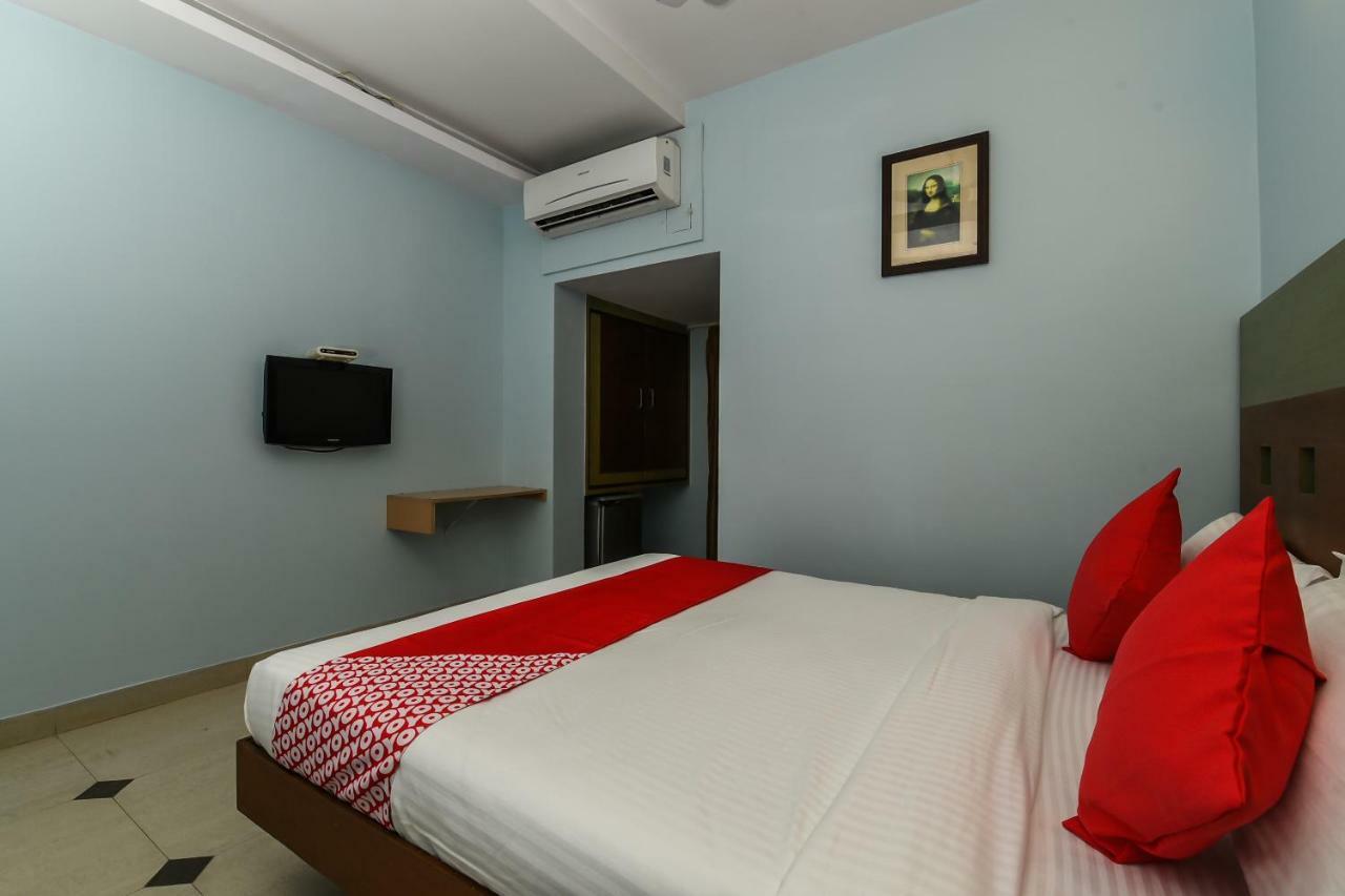 Balaji Grand Hotel Kākināda Esterno foto