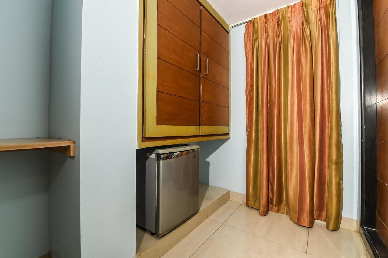 Balaji Grand Hotel Kākināda Esterno foto